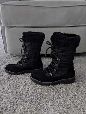 Women's Baretraps Satin Lace Up Cold Weather Boots